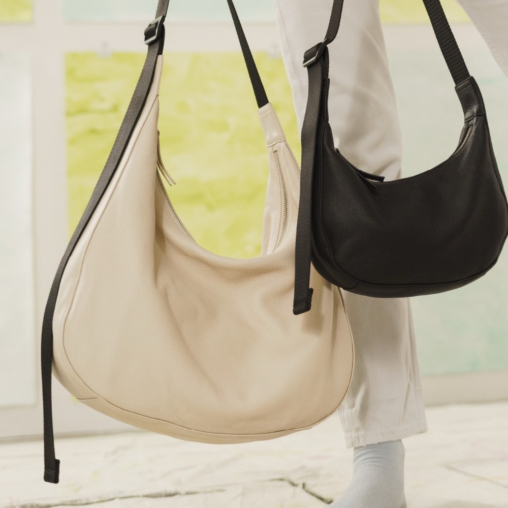 DISO baggu large leather crescent